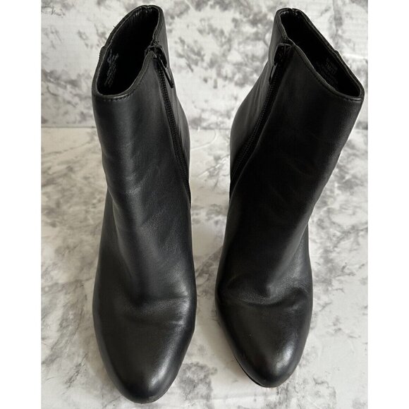 ENZO‎ ANGIOLINI Womens Size 7 Black Leather Ankle Bootie Heeled Boot - Picture 2 of 10